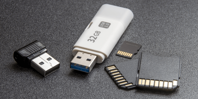 10 простых программ для создания загрузочных USB